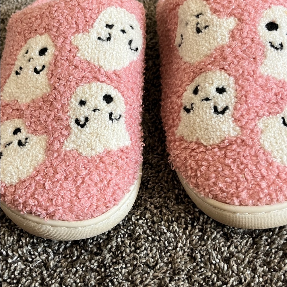 Pink Ghost Pattern Slippers - Picture 3 of 11